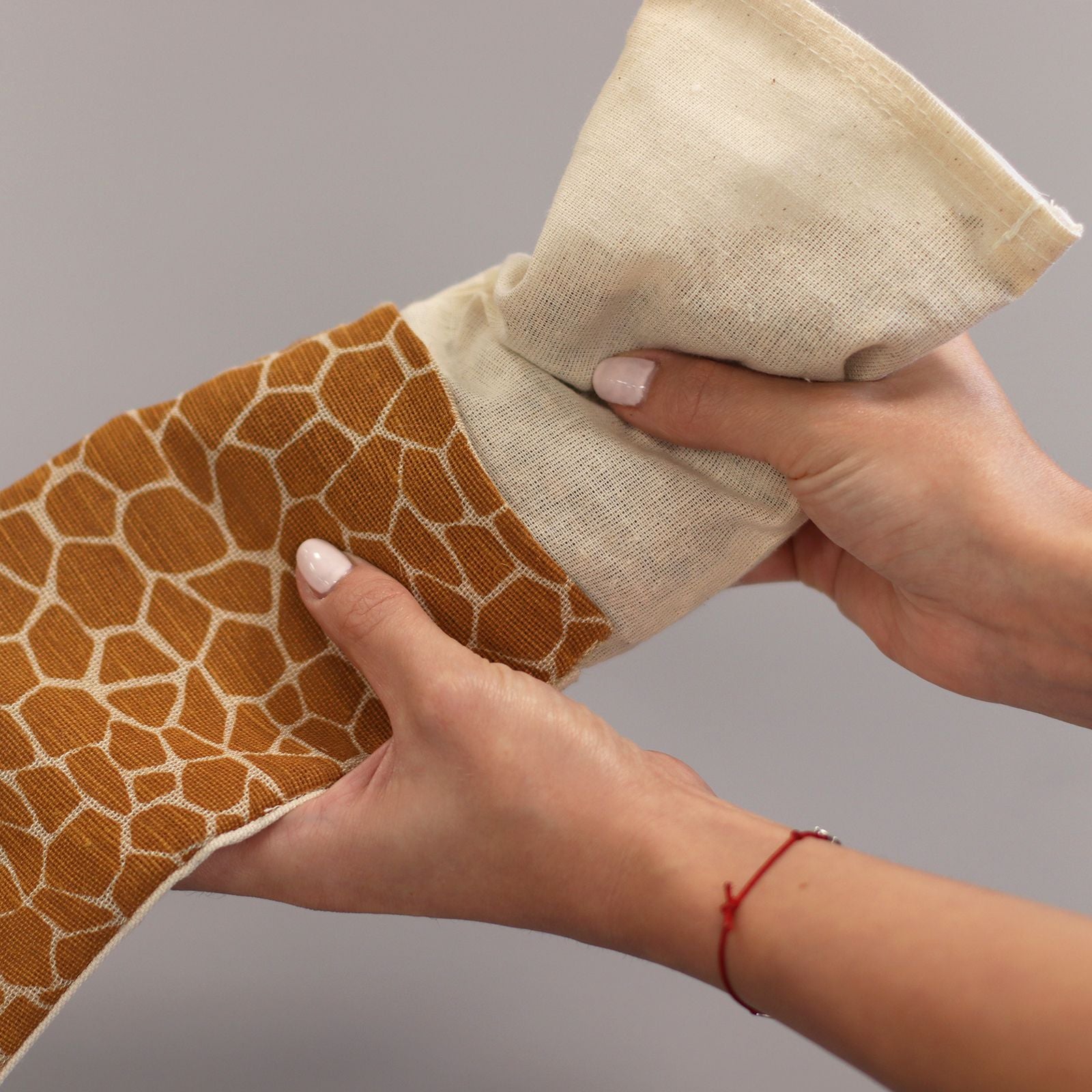 Ancient Wisdom Lavender Eye Pillow – Madagascar Giraffe