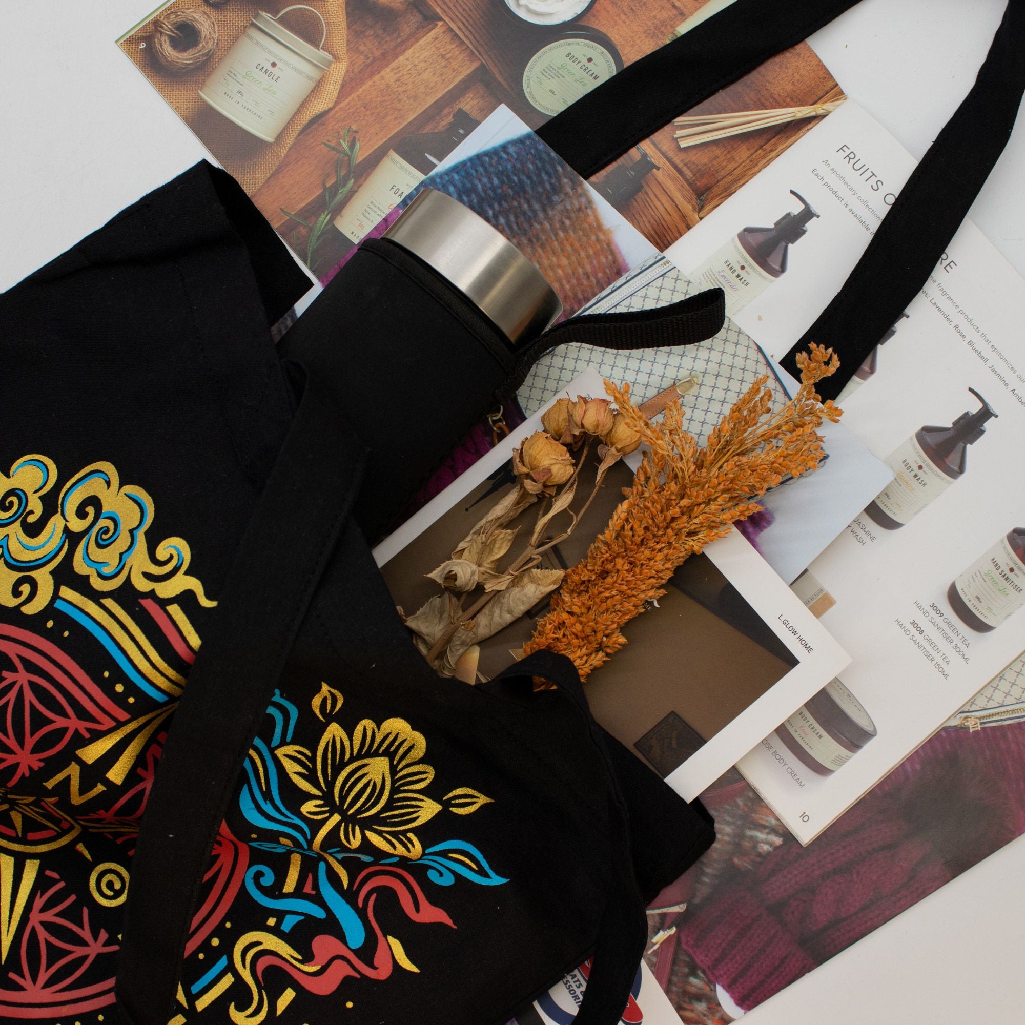 Nomad Sari Iconic Classic Tote Bag - Compass of Life - Black 6oz
