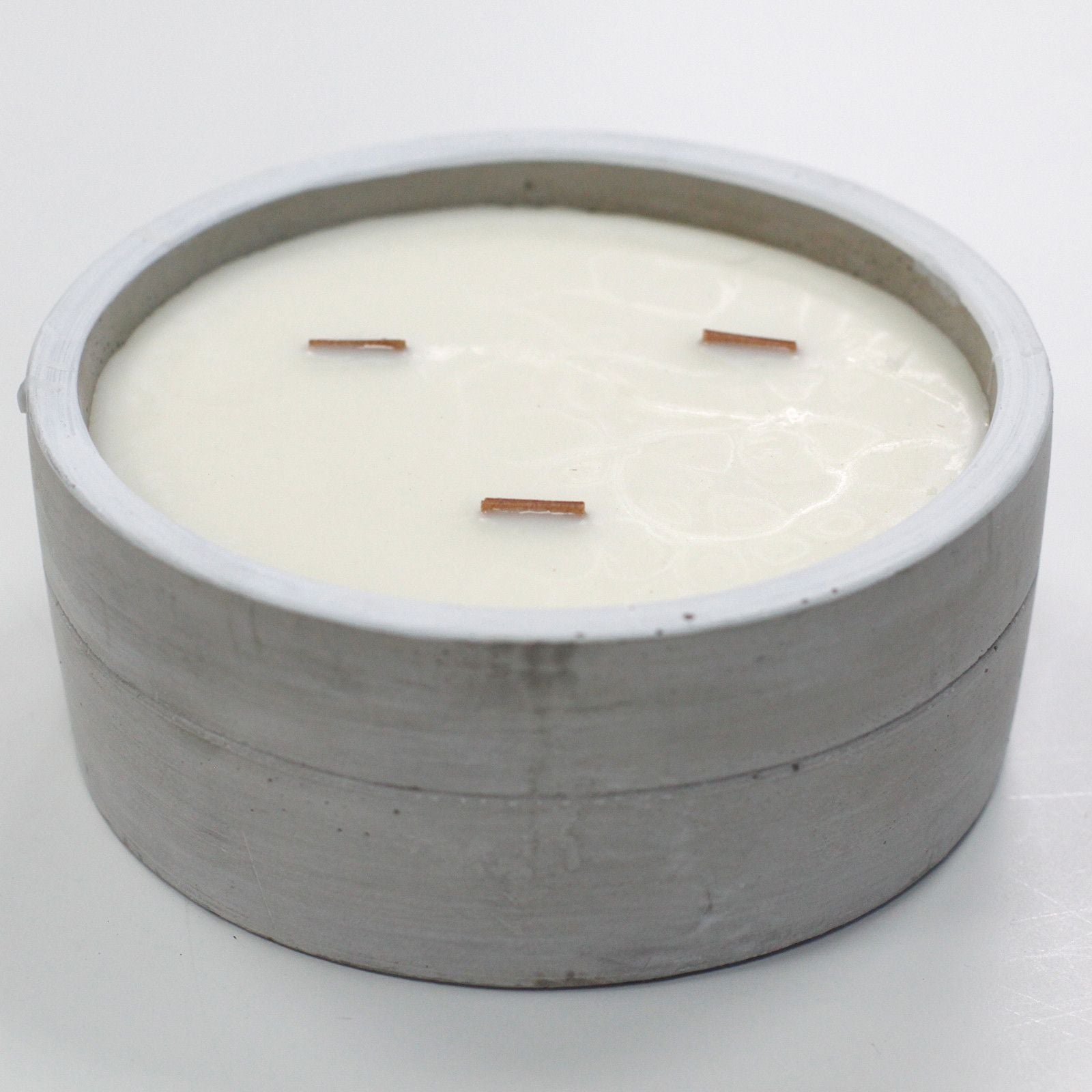 Concrete Wood Wick Candle – Patchouli & Dark Amber (Large)