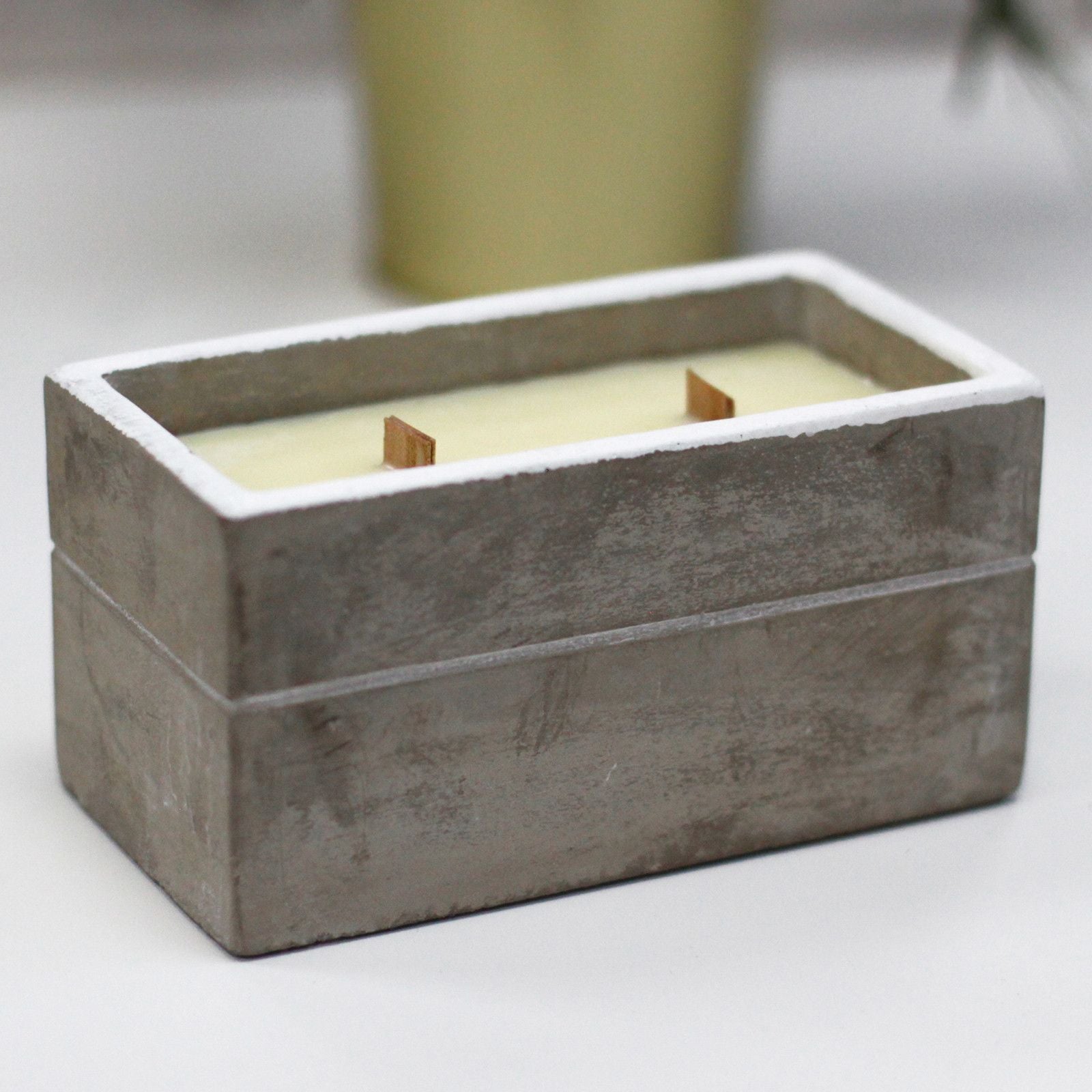 Concrete Wood Wick Candle – Spiced South Sea Lime (Large)