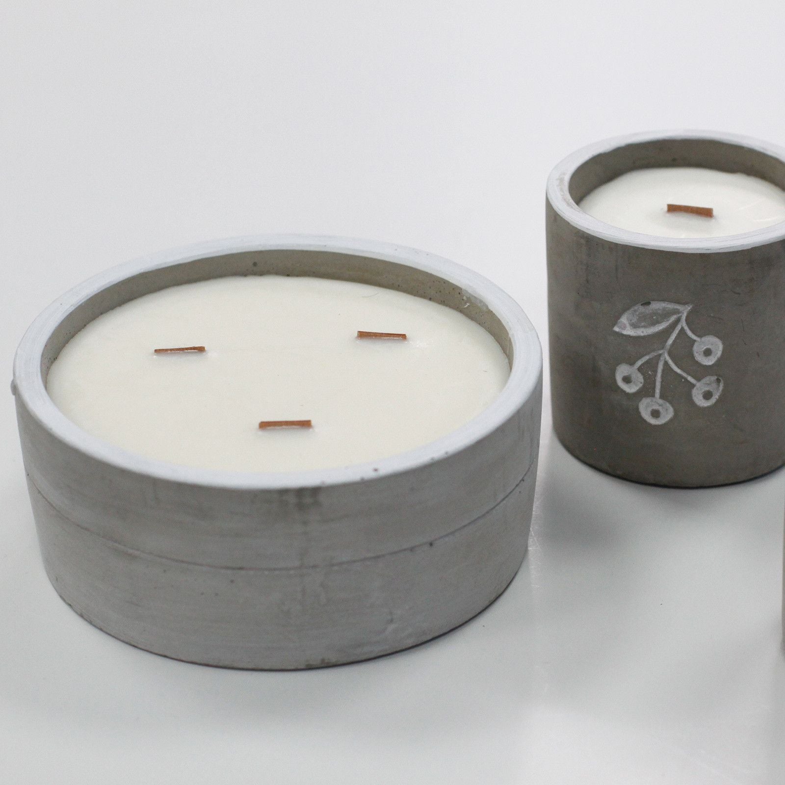 Concrete Wood Wick Candle – Crushed Vanilla & Orange (Large)