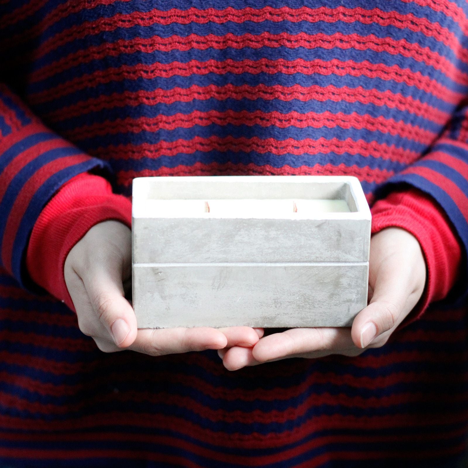 Concrete Wood Wick Candle – Spiced South Sea Lime (Large)
