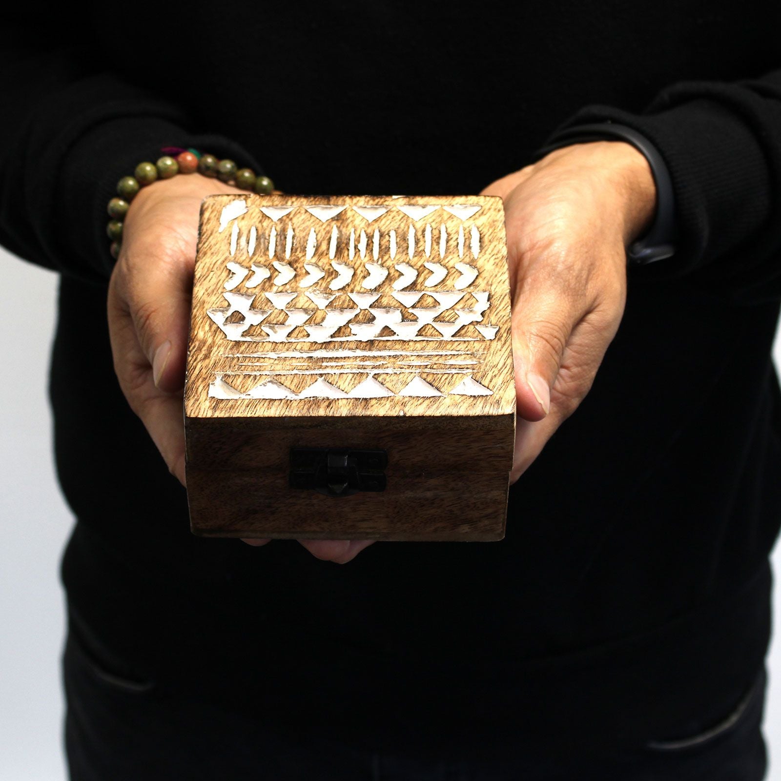 White Washed Wooden Box – 6x4 Slavic Design