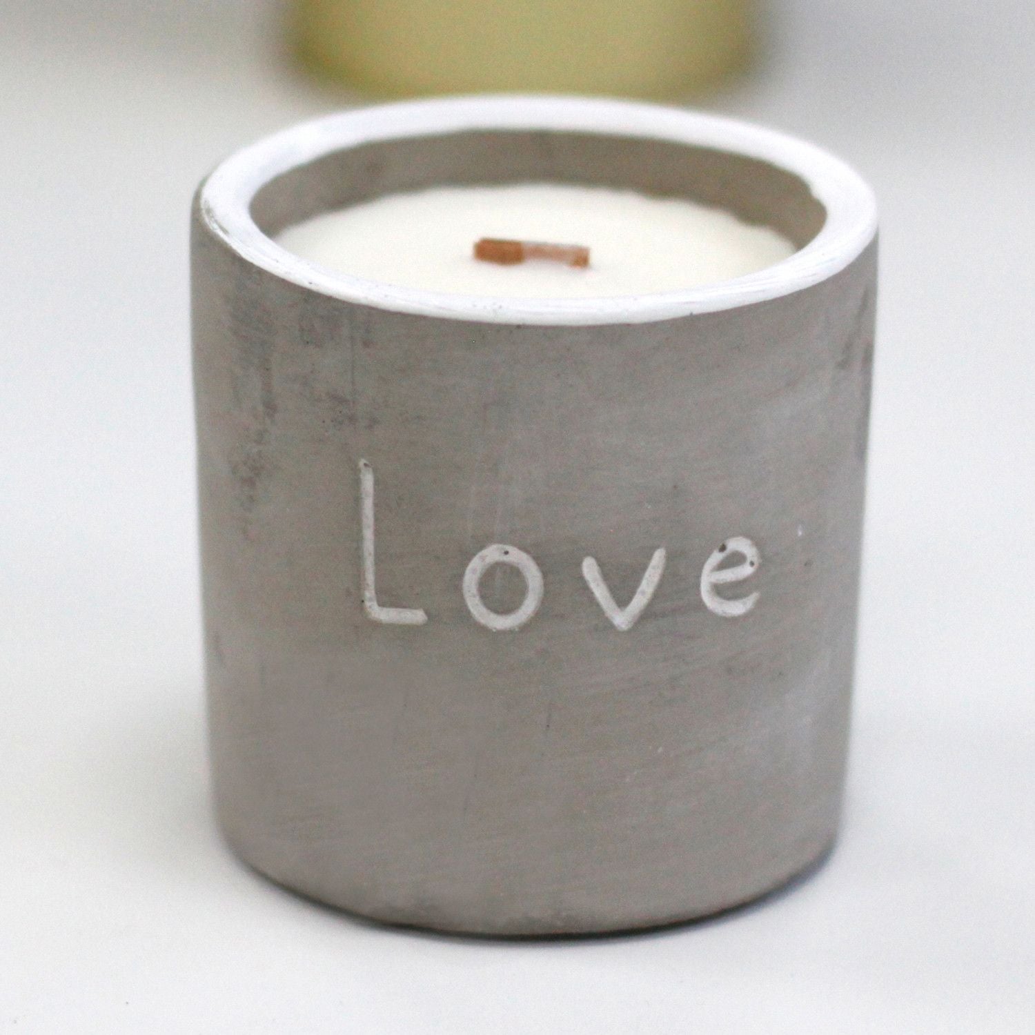 Concrete Wood Wick Candle – Purple Fig & Cassis (Medium)