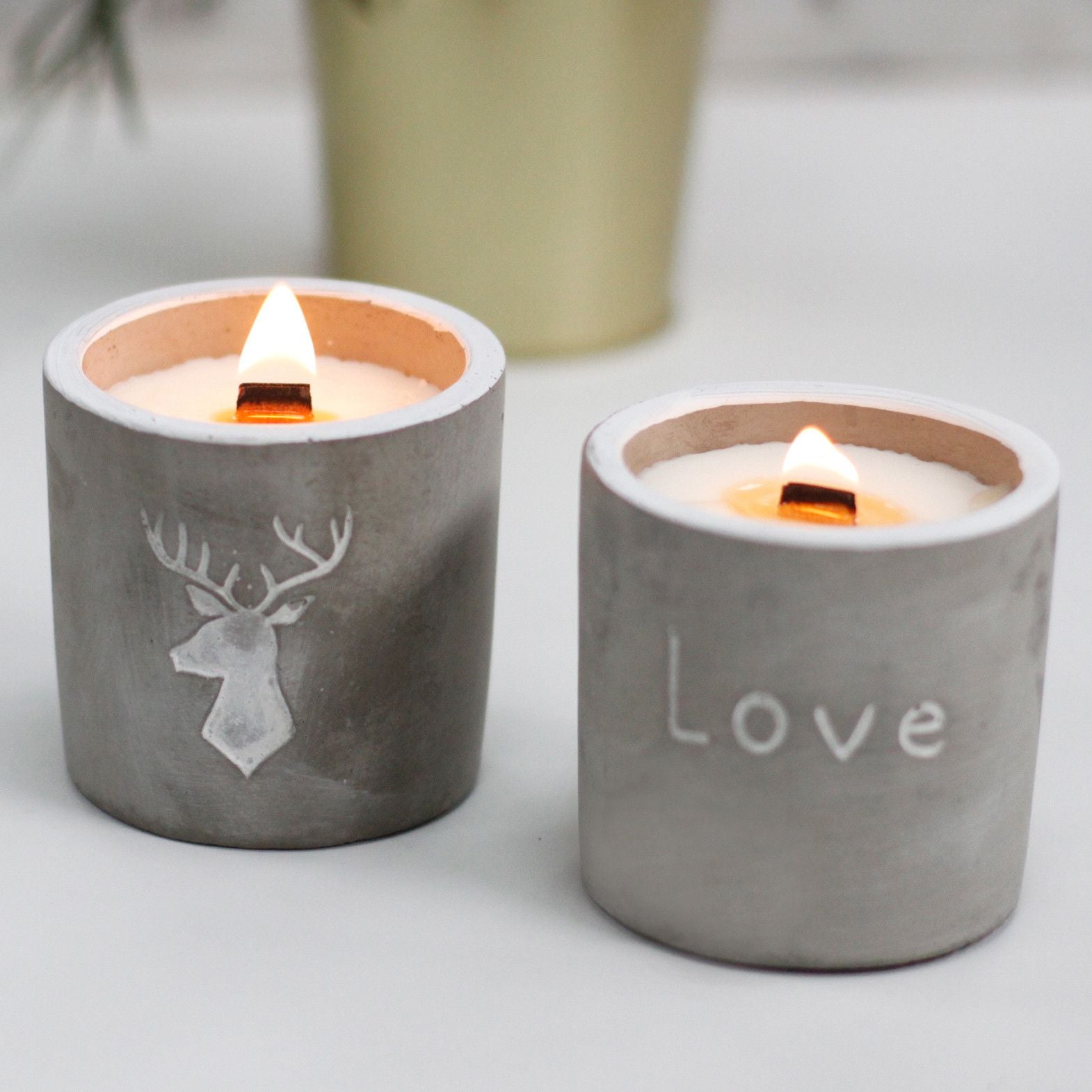 Concrete Wood Wick Candle – Purple Fig & Cassis (Medium)